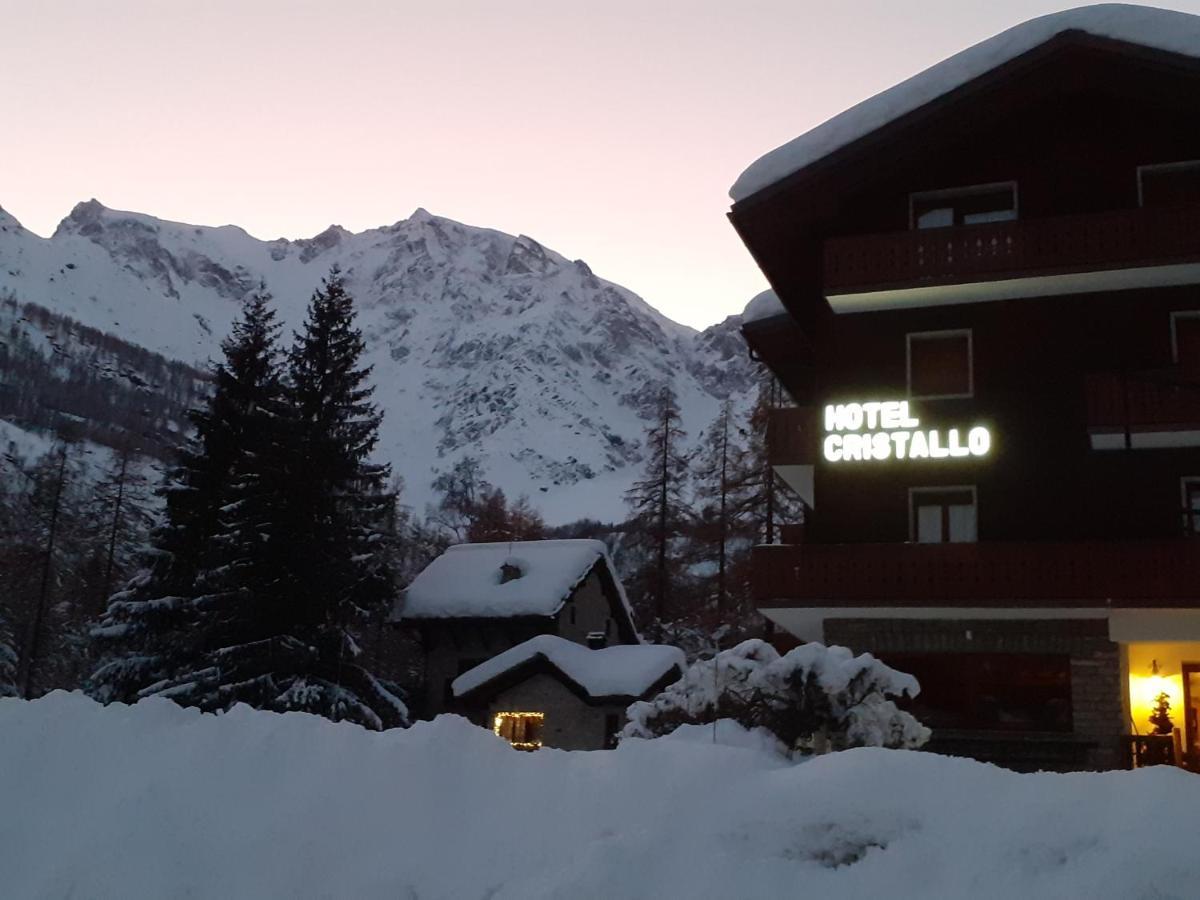 Hotel Cristallo Macugnaga Exteriör bild