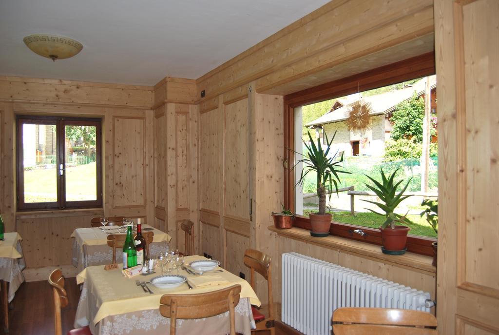 Hotel Cristallo Macugnaga Exteriör bild
