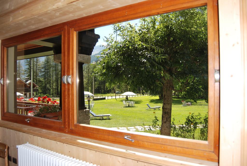 Hotel Cristallo Macugnaga Exteriör bild