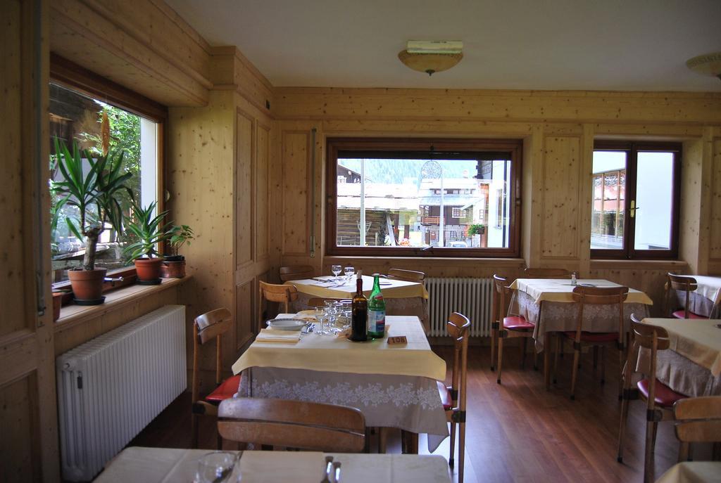 Hotel Cristallo Macugnaga Exteriör bild
